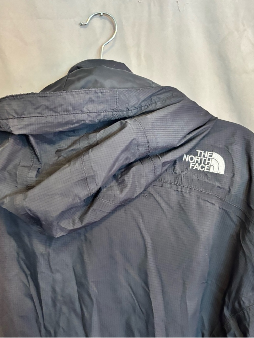 The North Face Black Hooded Rain Jacket - Picture 5 of 8
